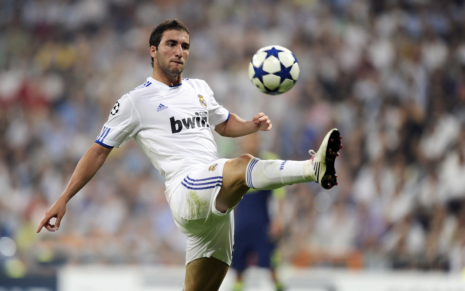 “高手对决：顶级巨星赛场华丽对决”，电影高手对决